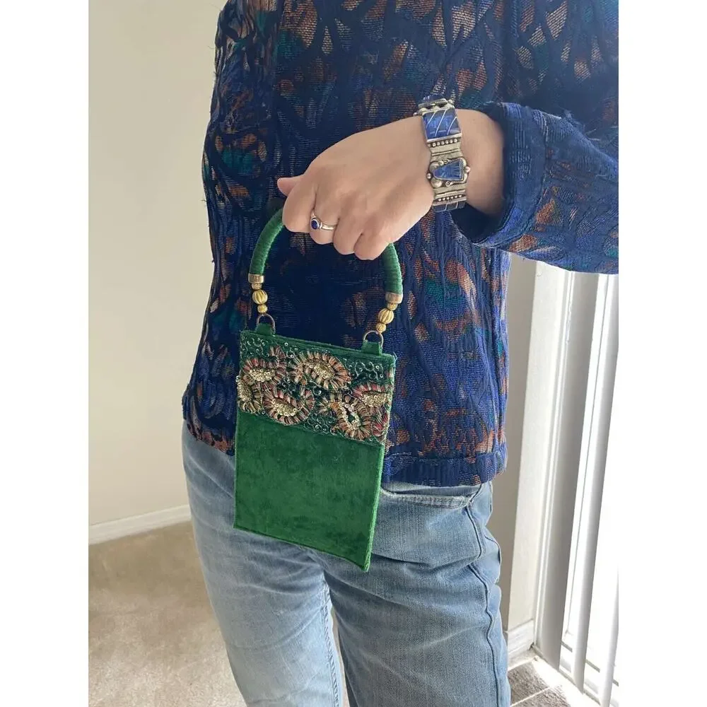 Women's elegant handbag made of velvet. Emerald color - Picture 2 of 9